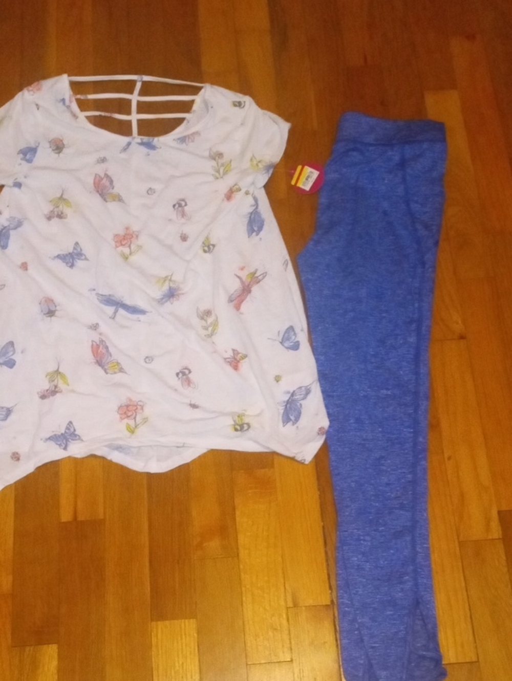 NWT girl legging tee white with print and blue leggings